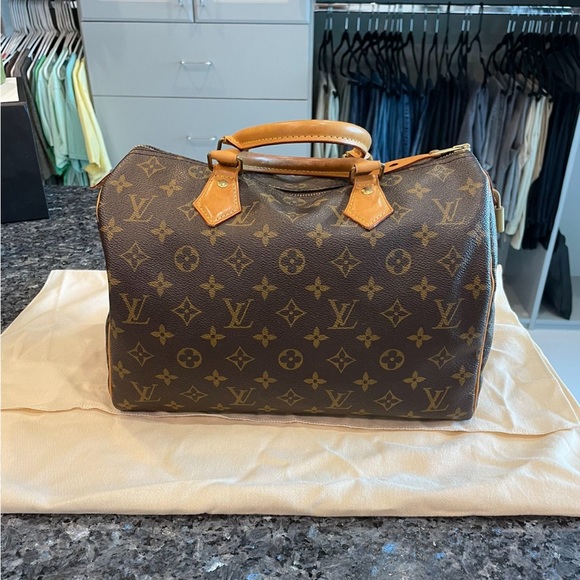 Louis Vuitton Vintage Monogram Canvas Speedy 30 - Picture 12 of 13